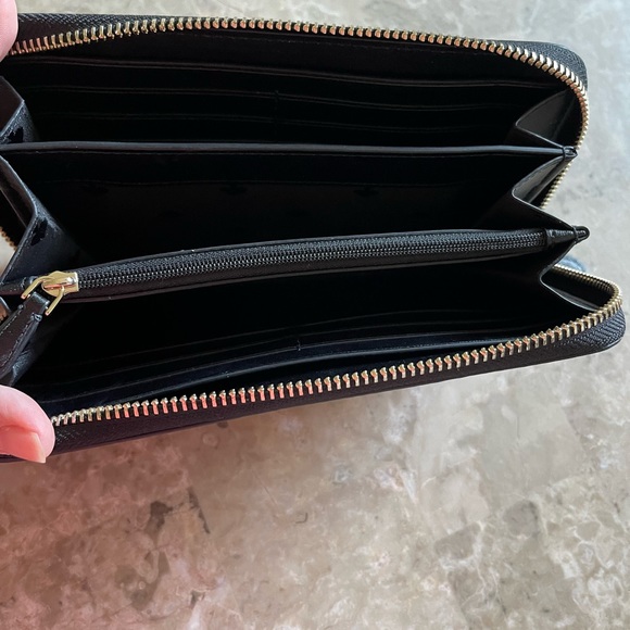 Kate Spade Large Staci Wallet - Picture 2 of 6